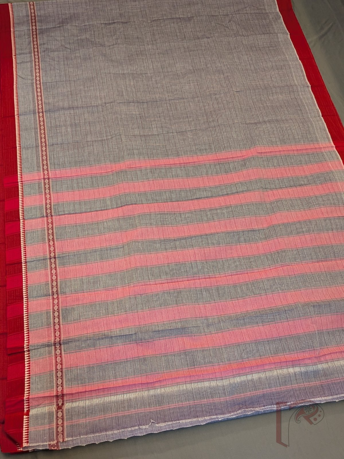 Cotton Chronicles: Grey Handloom Narayanpet Cotton Saree with Pink Striped Pallu and Red Temple Border - Image 3