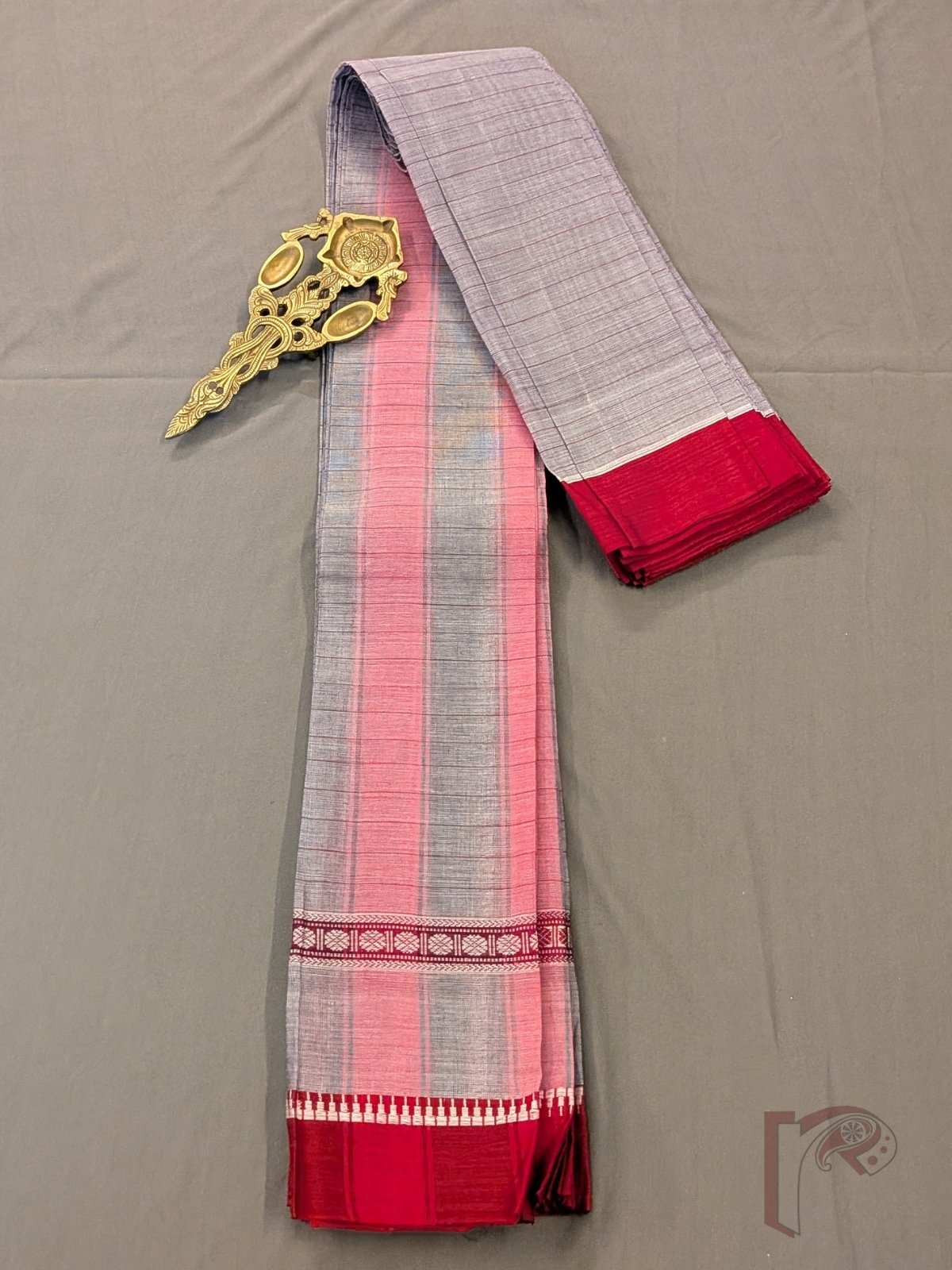 Cotton Chronicles: Grey Handloom Narayanpet Cotton Saree with Pink Striped Pallu and Red Temple Border - Image 5
