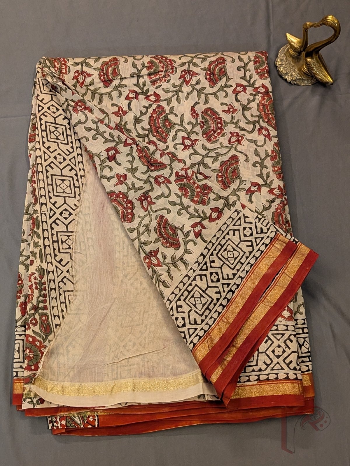 Chanderi Charisma - Cream Brick Red Olive Green Floral Creeper Kalamkari Cotton Silk Chanderi Saree - Image 6