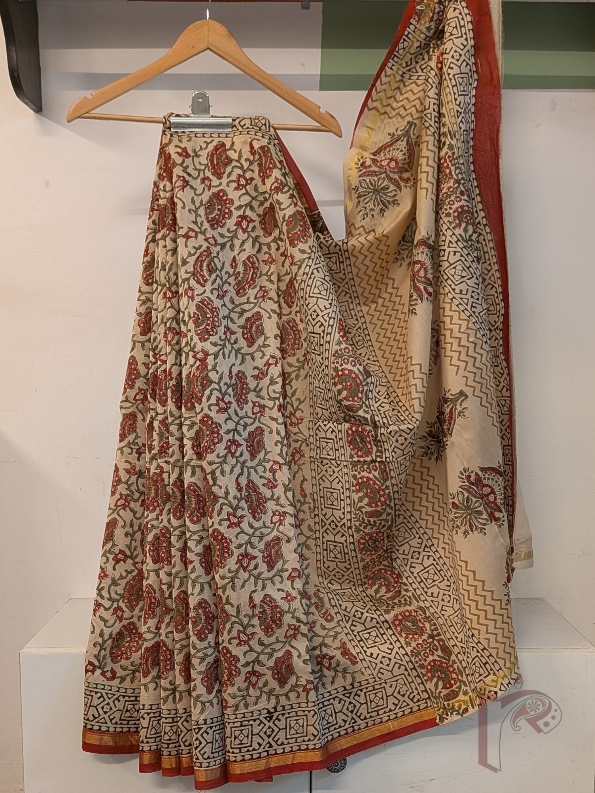 Chanderi Charisma - Cream Brick Red Olive Green Floral Creeper Kalamkari Cotton Silk Chanderi Saree