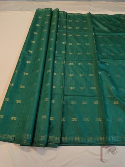 Maheshwari Marvels: Leaf Green Maheshwari Cotton Silk Saree with Floral Buttis and Traditional Gold Zari Border