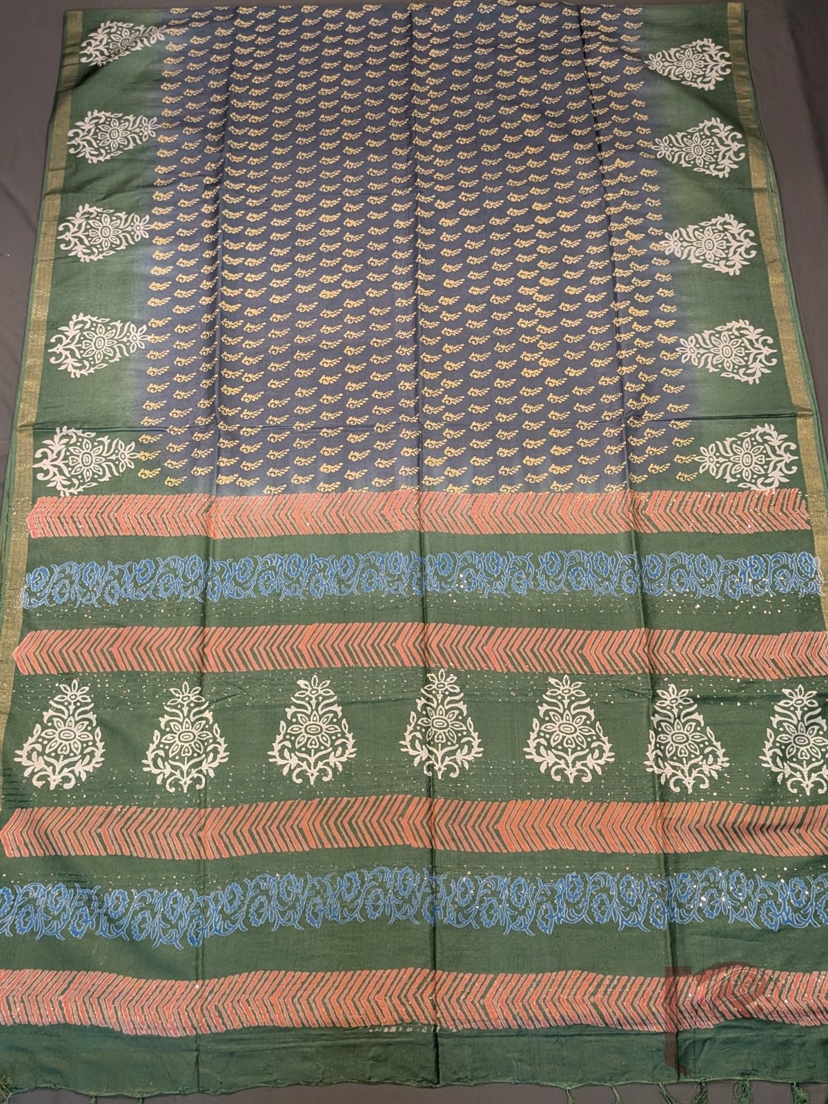 Jayshree Jiva - Slate Grey and Dark Sage Green Ombre Cotton Silk Saree with Floral Border and Sequined Pallu - Image 4
