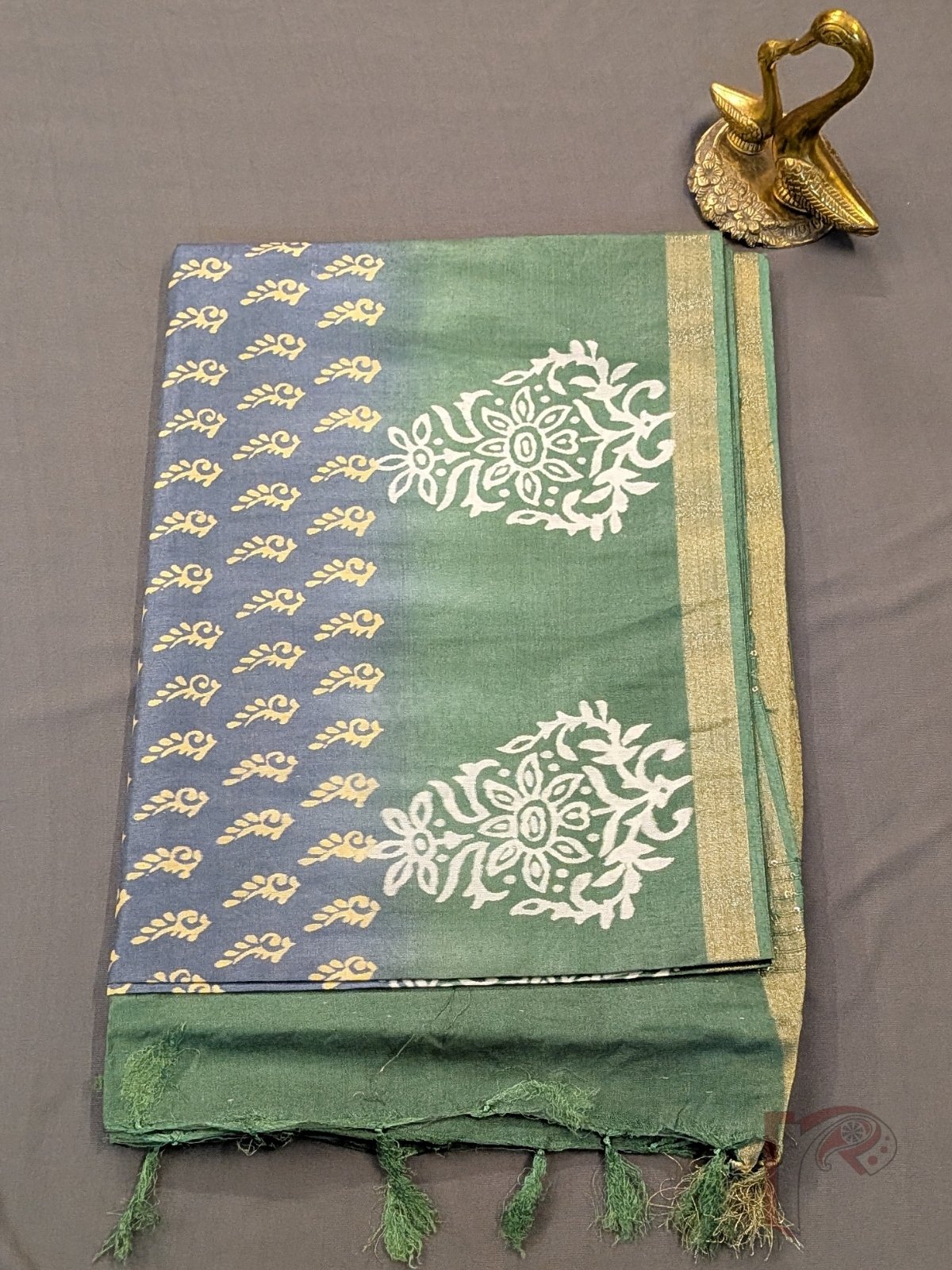 Jayshree Jiva - Slate Grey and Dark Sage Green Ombre Cotton Silk Saree with Floral Border and Sequined Pallu - Image 7