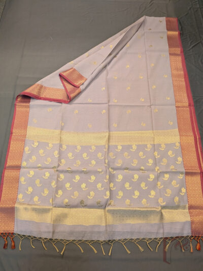 Banarasi Bloom: Pastel Onion Pink Cotton Silk Blend Banarasi Saree with Floral Leaf Zari and Dull Brick Red Border
