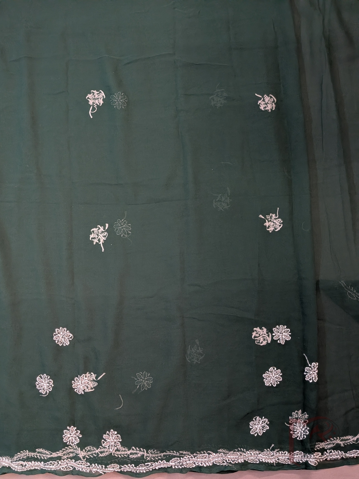 Lucknowi Leher: Bottle Green Lucknowi Chiffon Saree with White Chikankari Shadow Work Floral Leaf Kairi Jal Embroidered Pallu - Image 5