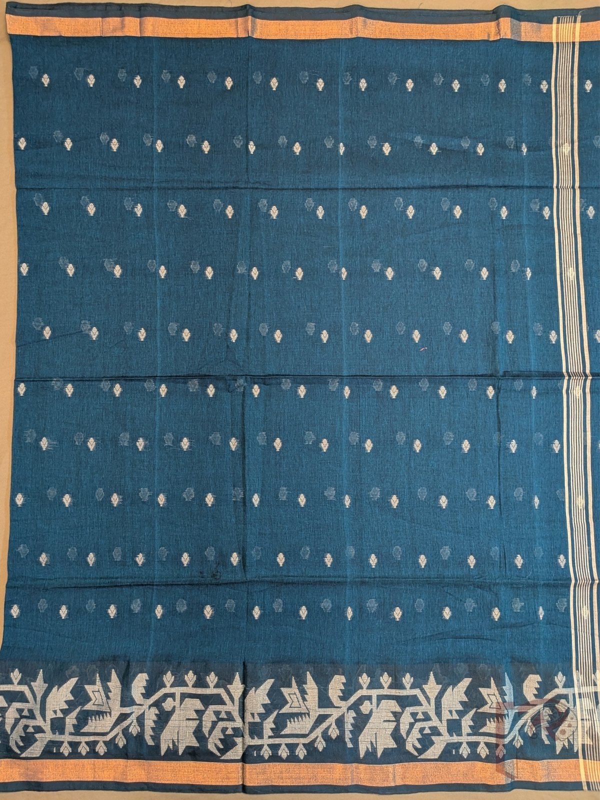 Jamdani Joy - Peacock Blue Shantipur Handloom Soft Cotton Jamdani Saree with Off-White Floral Buttas - Image 4