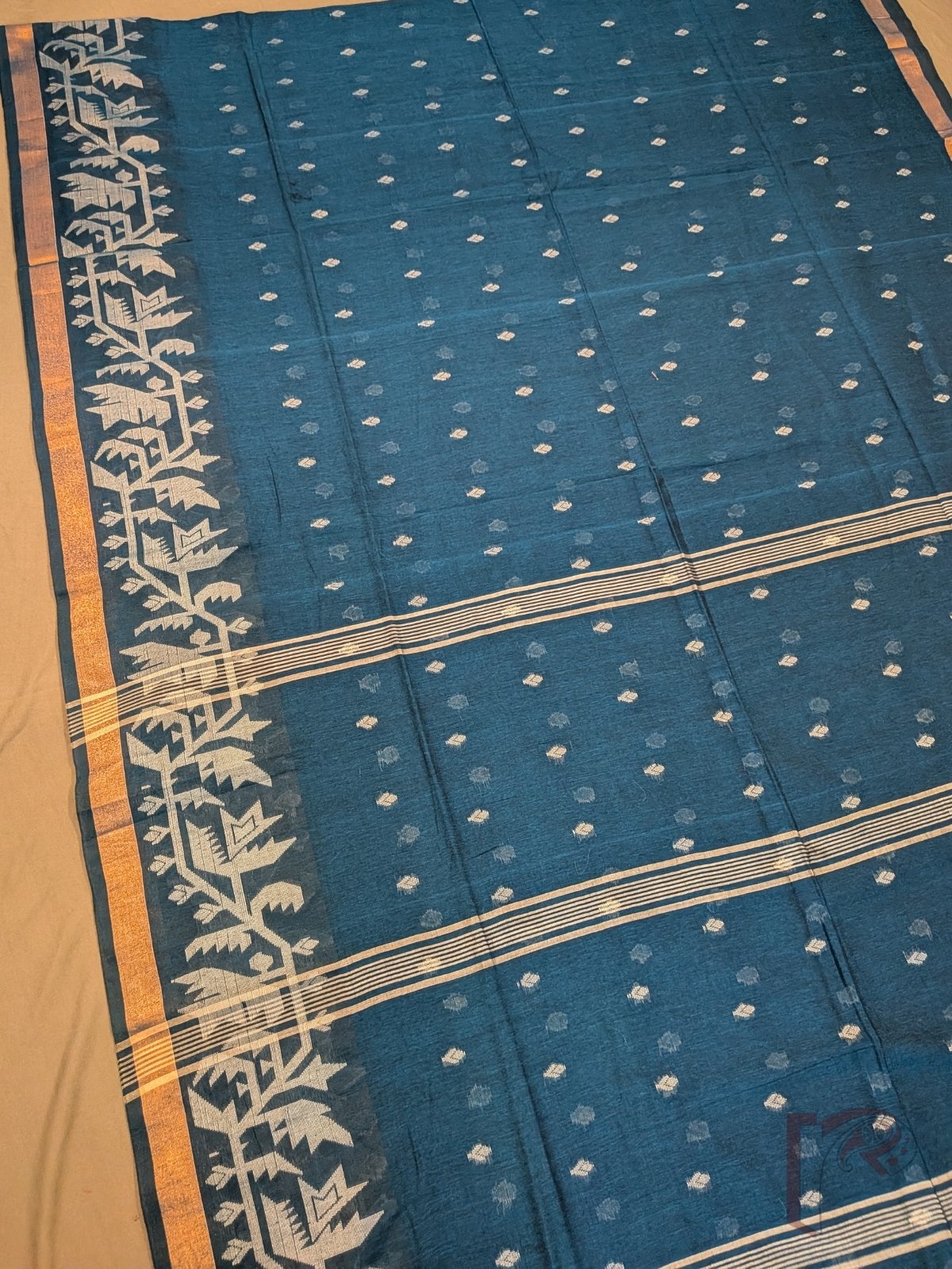 Jamdani Joy - Peacock Blue Shantipur Handloom Soft Cotton Jamdani Saree with Off-White Floral Buttas - Image 6