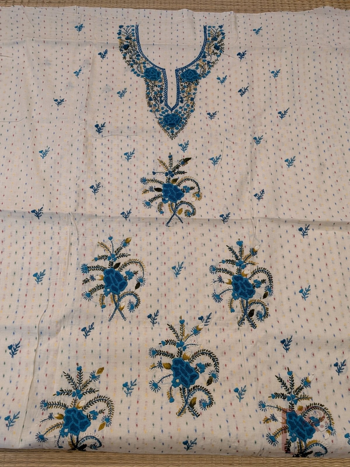 Suit stories - White Cotton Woven Booti Suit Set with Teal Blue French Knot Floral Embroidery - Image 4