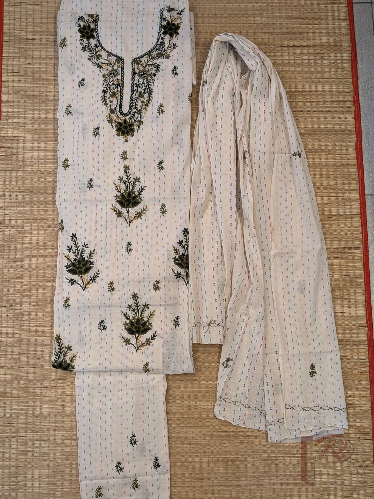 Suit stories - White Cotton Woven Booti Suit Set with Green French Knot Floral Embroidery - Image 2