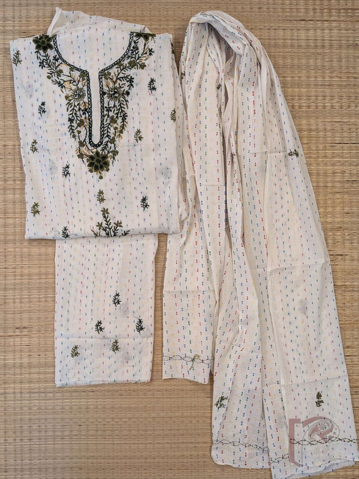 Suit stories - White Cotton Woven Booti Suit Set with Green French Knot Floral Embroidery - Image 3