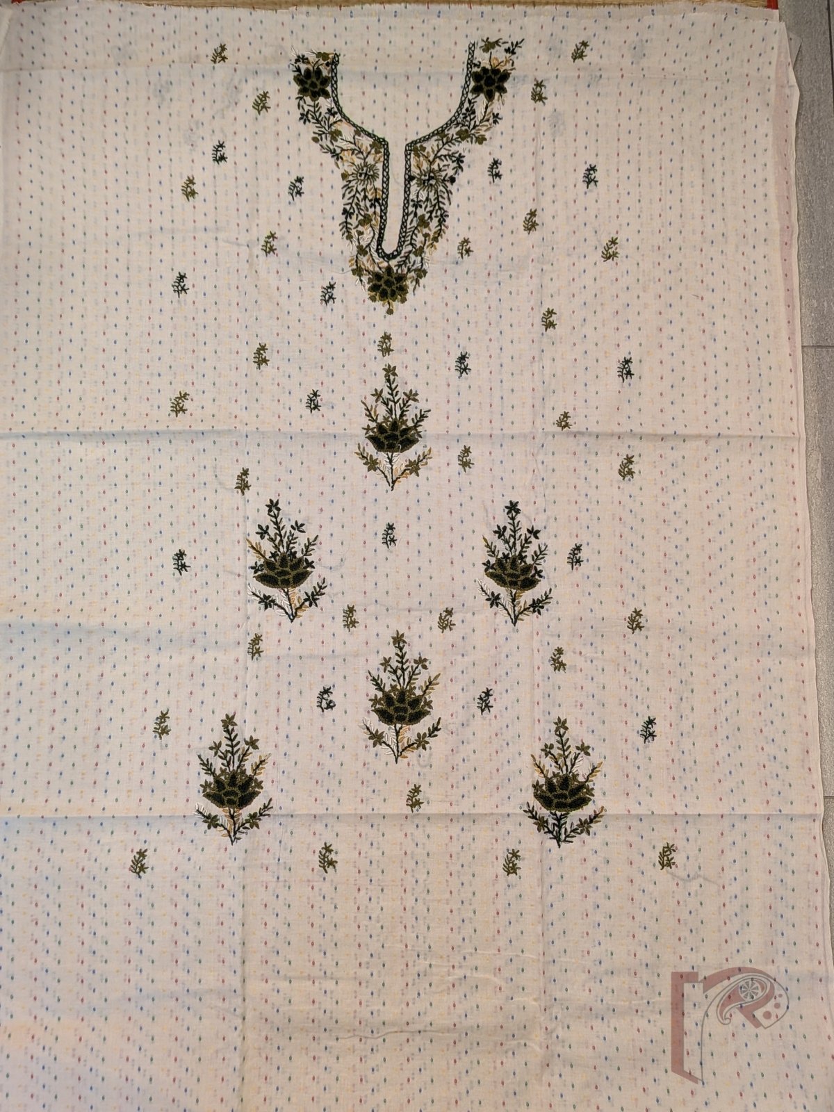 Suit stories - White Cotton Woven Booti Suit Set with Green French Knot Floral Embroidery - Image 4