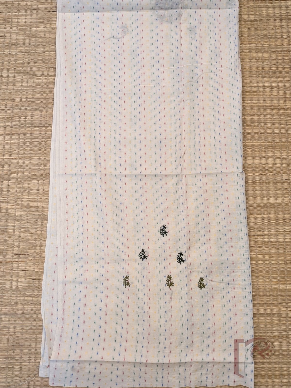 Suit stories - White Cotton Woven Booti Suit Set with Green French Knot Floral Embroidery - Image 5